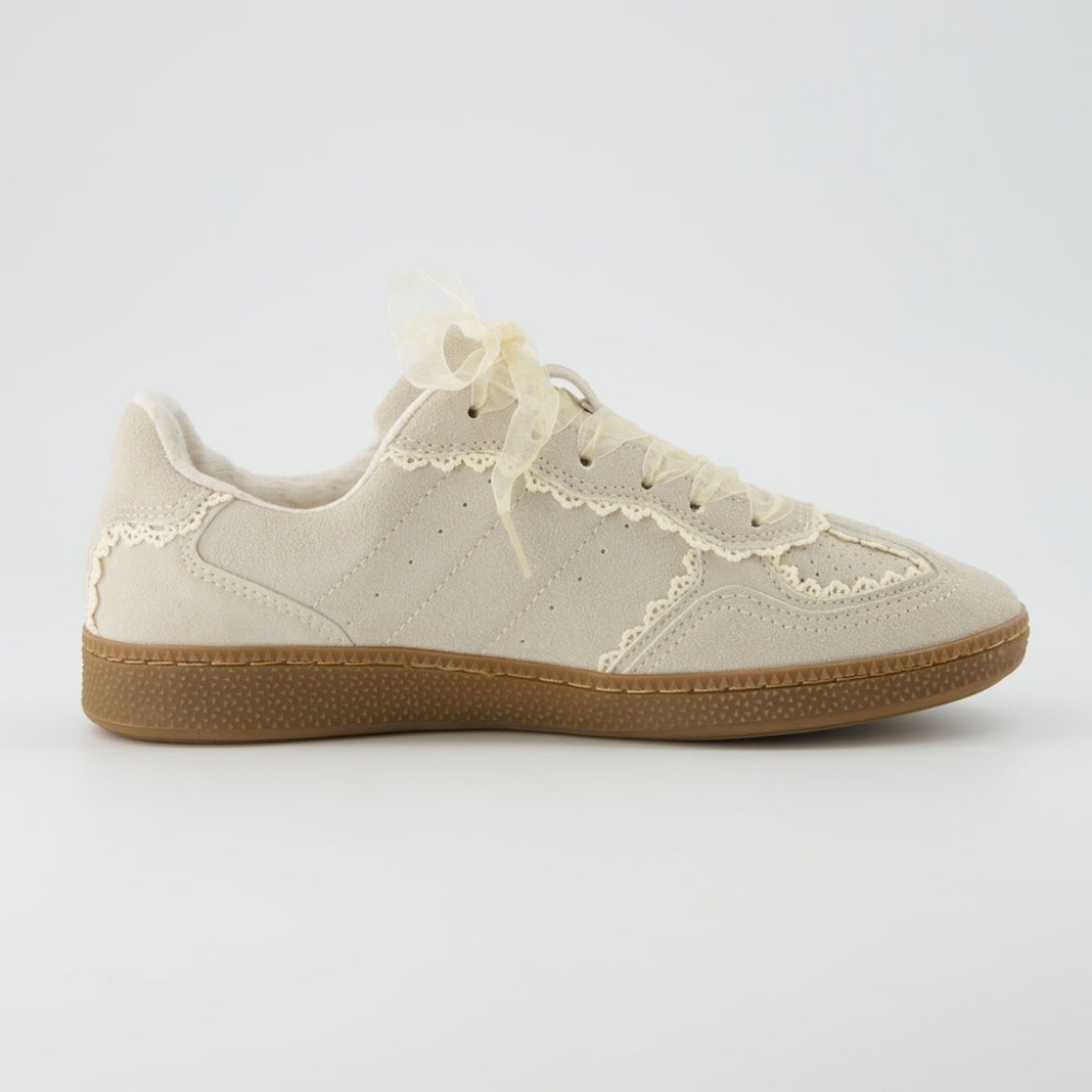 NIB Cushionaire Belinda Casual Sneakers Size 6.5W In Ivory W/ Extra Plain Laces - Picture 3 of 12